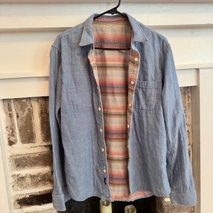 Medium Faherty reversible button down shirt
